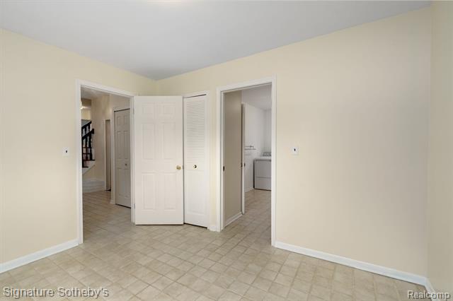 Builiding view twenty nine for 2377 Williamstown, Bloomfield Hills, MI. 48304