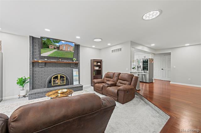 Builiding view thirteen for 2511 Coral, Troy, MI. 48085