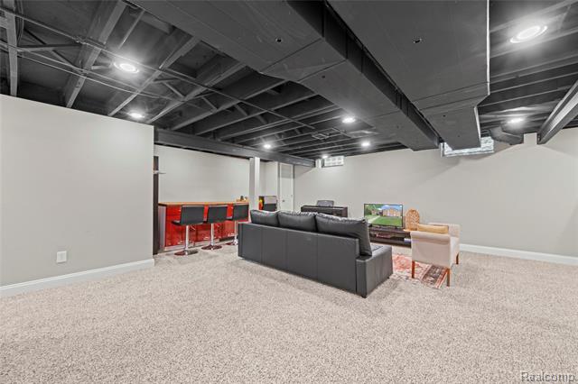 Builiding view thirty two for 2511 Coral, Troy, MI. 48085