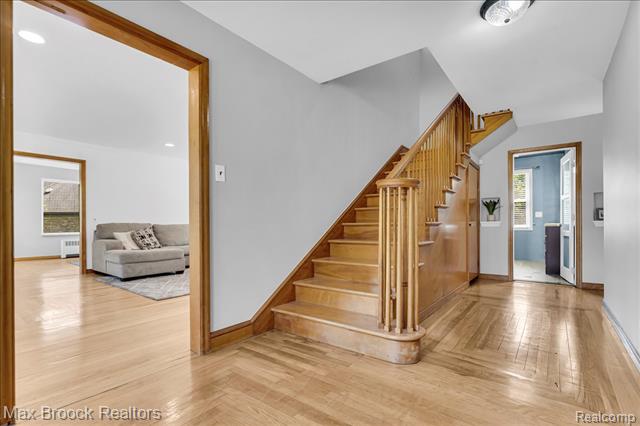 Builiding view eighteen for 43747 Woodward, Bloomfield Hills, MI. 48302
