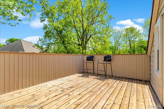 Builiding view thirty six for 43747 Woodward, Bloomfield Hills, MI. 48302