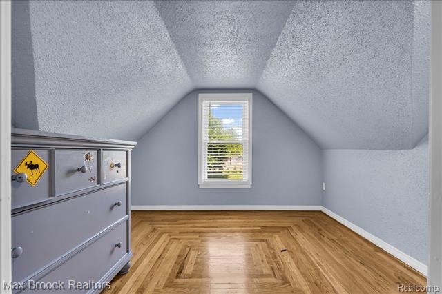 Builiding view thirty three for 43747 Woodward, Bloomfield Hills, MI. 48302