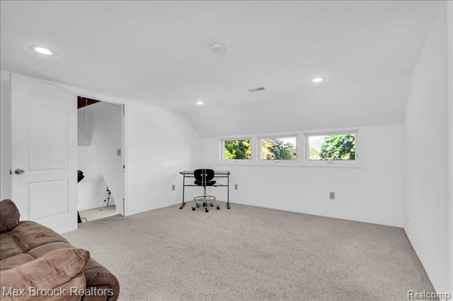 Builiding view twenty nine for 43747 Woodward, Bloomfield Hills, MI. 48302