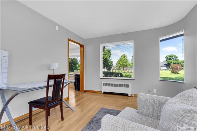 Builiding view twenty for 43747 Woodward, Bloomfield Hills, MI. 48302