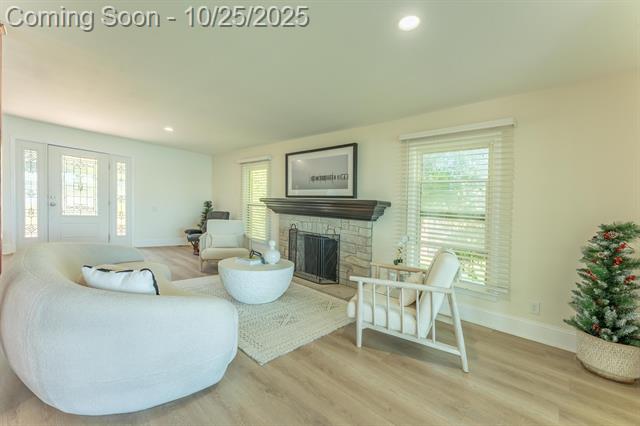 Builiding view fifteen for 1675 Dell Rose, Bloomfield Hills, MI. 48302