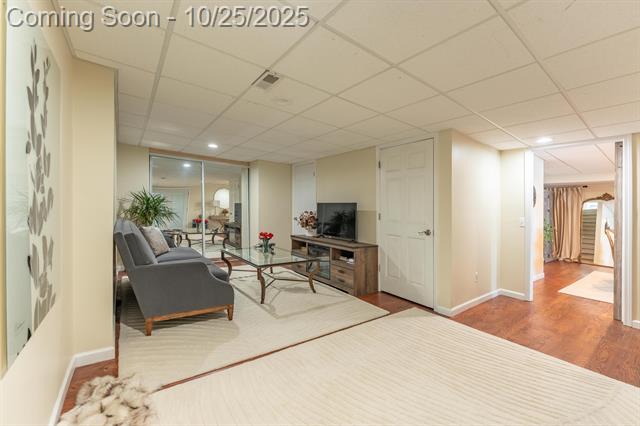 Builiding view forty two for 1675 Dell Rose, Bloomfield Hills, MI. 48302