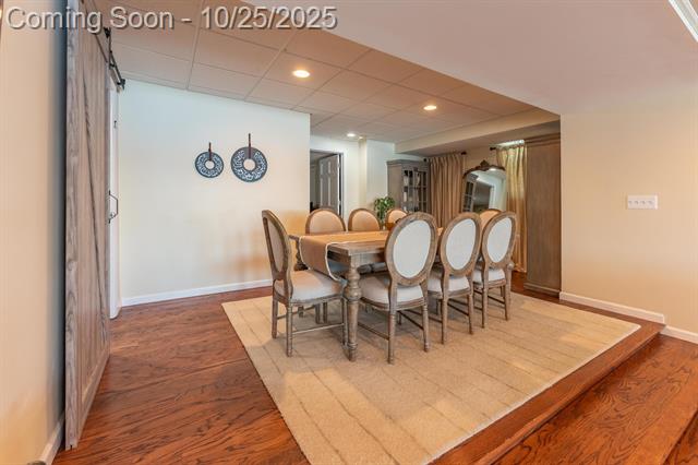 Builiding view thirty six for 1675 Dell Rose, Bloomfield Hills, MI. 48302
