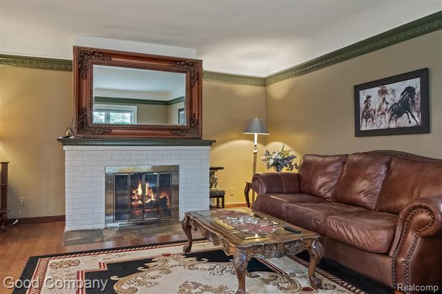 Builiding view six for 6177 Livernois, Troy, MI. 48098