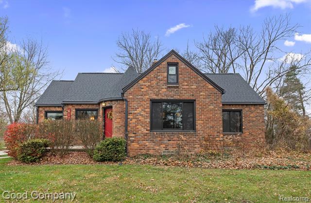 Builiding view twenty five for 6177 Livernois, Troy, MI. 48098