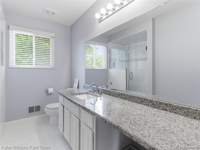 Builiding view fifty four for 2842 Manorwood, Troy, MI. 48085