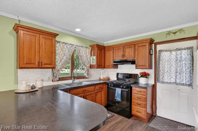 Builiding view fifteen for 82 E Hurst, Troy, MI. 48085