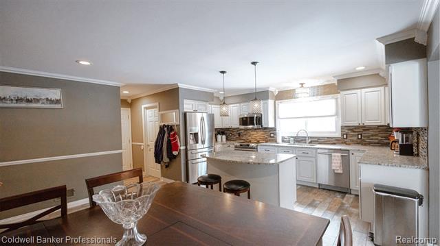 Builiding view eighteen for 1671 Apple, Troy, MI. 48098