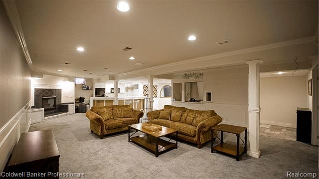 Builiding view fifty six for 1671 Apple, Troy, MI. 48098