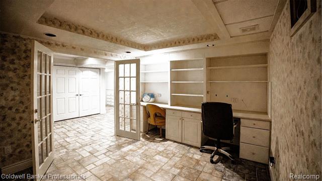 Builiding view forty four for 1671 Apple, Troy, MI. 48098