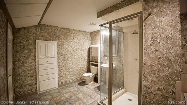 Builiding view forty nine for 1671 Apple, Troy, MI. 48098