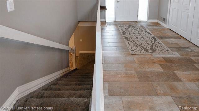 Builiding view forty one for 1671 Apple, Troy, MI. 48098