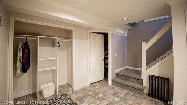 Builiding view forty two for 1671 Apple, Troy, MI. 48098