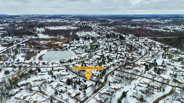 Builiding view sixty eight for 1671 Apple, Troy, MI. 48098