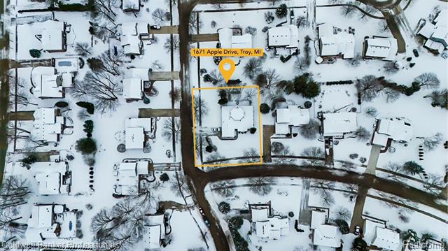 Builiding view sixty three for 1671 Apple, Troy, MI. 48098