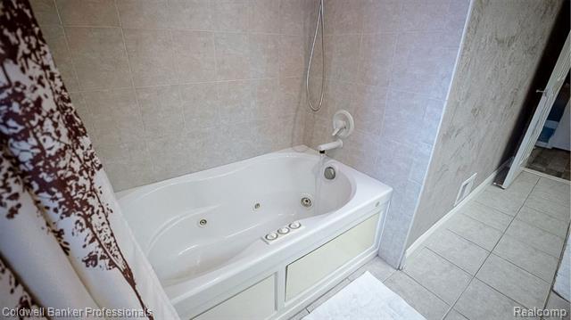 Builiding view thirty eight for 1671 Apple, Troy, MI. 48098