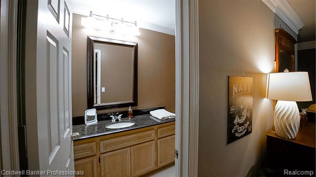 Builiding view thirty one for 1671 Apple, Troy, MI. 48098