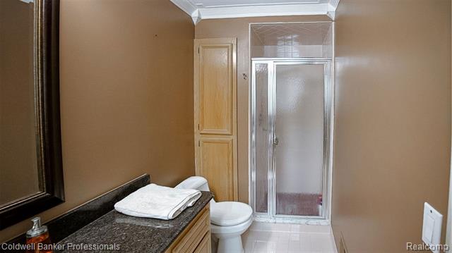 Builiding view thirty two for 1671 Apple, Troy, MI. 48098