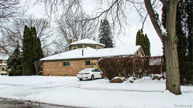 Builiding view three for 1671 Apple, Troy, MI. 48098