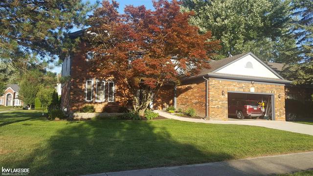 Builiding view fifty two for 6190 Silverstone, Troy, MI. 48085