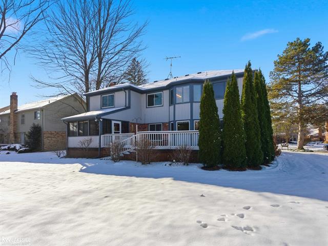 Builiding view forty eight for 6190 Silverstone, Troy, MI. 48085