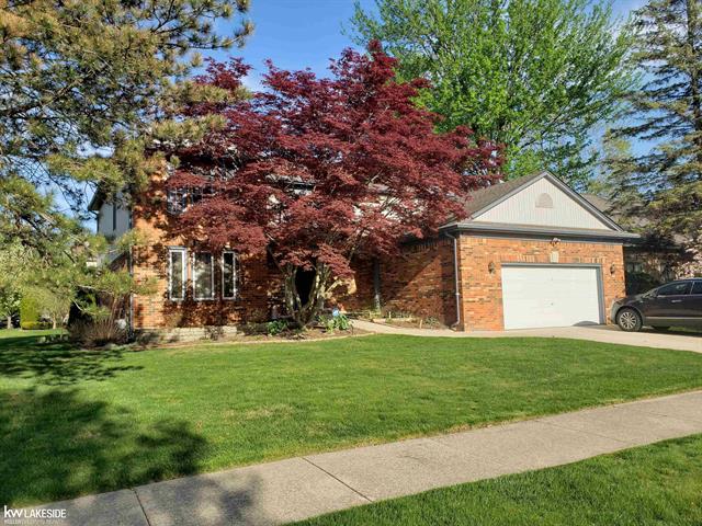 Builiding view forty nine for 6190 Silverstone, Troy, MI. 48085