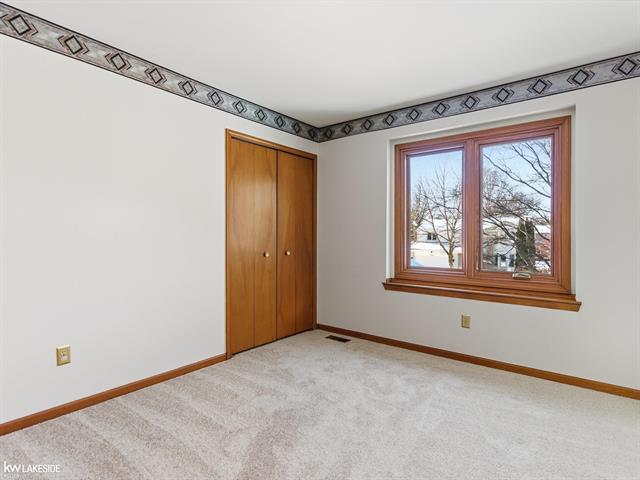 Builiding view twenty seven for 6190 Silverstone, Troy, MI. 48085