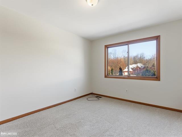 Builiding view twenty six for 6190 Silverstone, Troy, MI. 48085