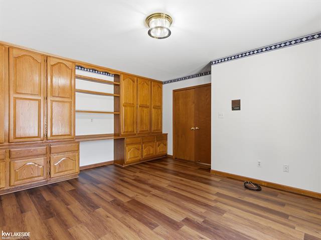 Builiding view twenty two for 6190 Silverstone, Troy, MI. 48085