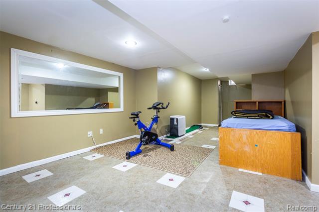 Builiding view thirty six for 6241 Smithfield, Troy, MI. 48085