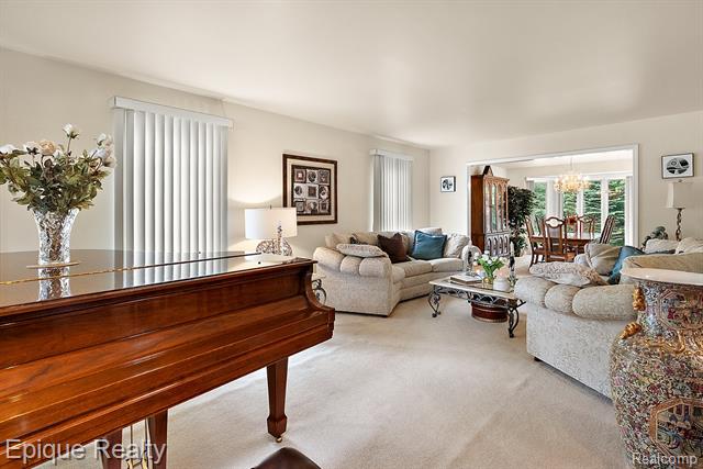 Builiding view fourteen for 1719 Hickory Bark, Bloomfield Hills, MI. 48304