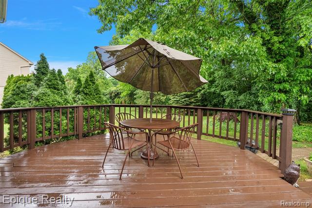 Builiding view seven for 1719 Hickory Bark, Bloomfield Hills, MI. 48304