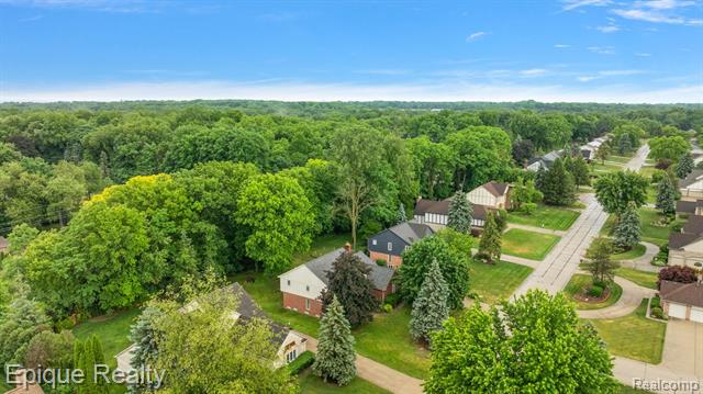 Builiding view ten for 1719 Hickory Bark, Bloomfield Hills, MI. 48304
