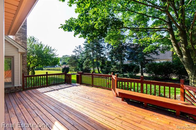 Builiding view fifty for 1459 Almond, Troy, MI. 48098