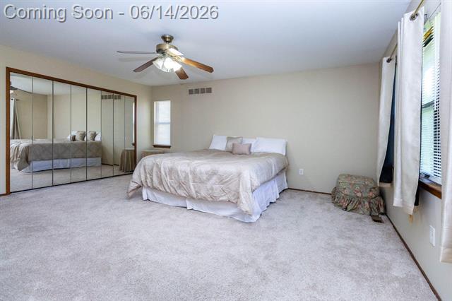 Builiding view twenty three for 6718 Forest Park, Troy, MI. 48098