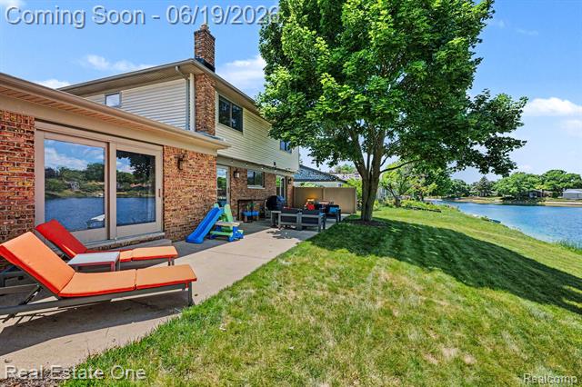 Builiding view twenty three for 6317 Atkins, Troy, MI. 48085
