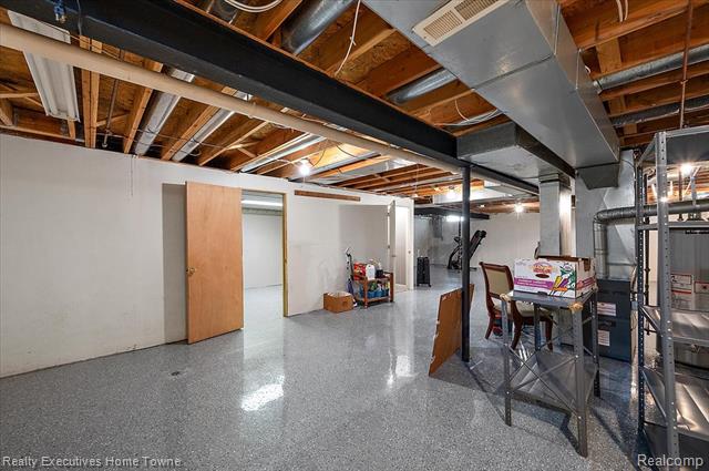 Builiding view forty for 899 Hathaway, Auburn Hills, MI. 48326