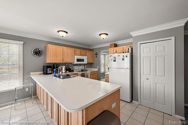 Builiding view nineteen for 899 Hathaway, Auburn Hills, MI. 48326