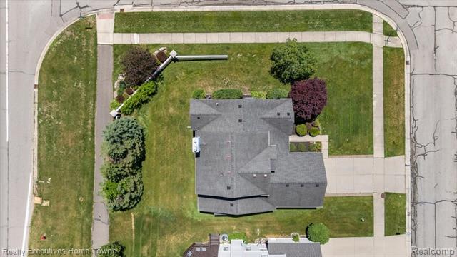 Builiding view six for 899 Hathaway, Auburn Hills, MI. 48326