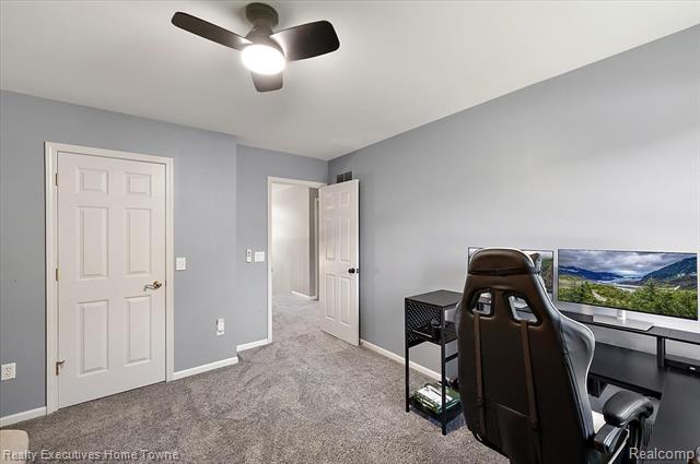 Builiding view thirty one for 899 Hathaway, Auburn Hills, MI. 48326
