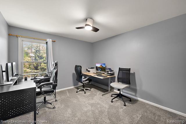 Builiding view thirty for 899 Hathaway, Auburn Hills, MI. 48326