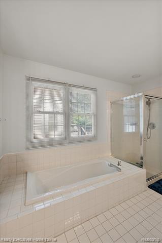 Builiding view twenty nine for 899 Hathaway, Auburn Hills, MI. 48326