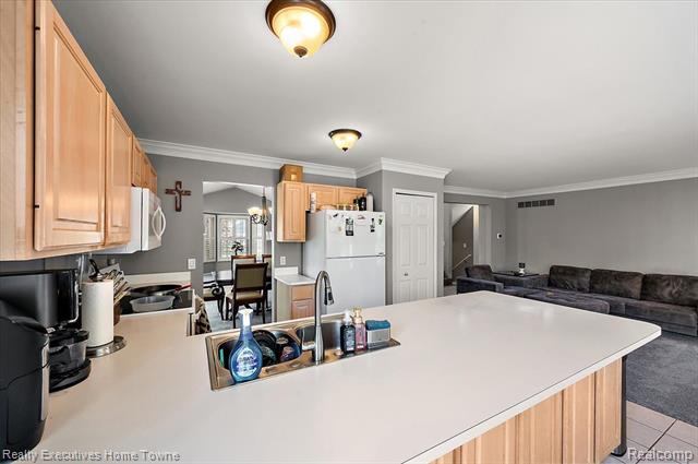 Builiding view twenty for 899 Hathaway, Auburn Hills, MI. 48326