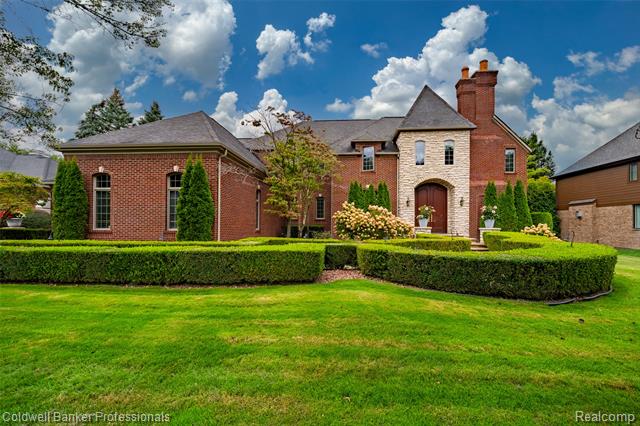 front view for 3755 Walnut Brook Dr, Rochester, Mi. 48309