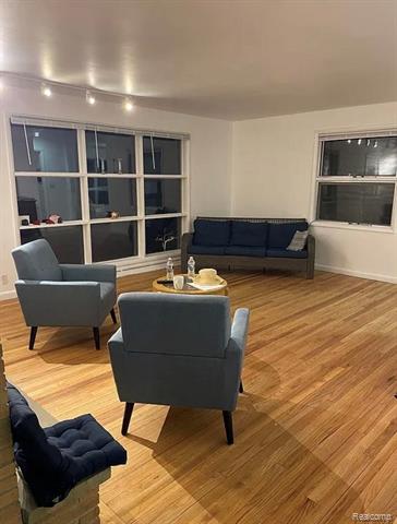 Builiding view eighteen for 3443 Nichols, Auburn Hills, MI. 48326