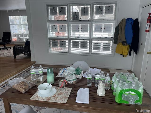 Builiding view eighty three for 3443 Nichols, Auburn Hills, MI. 48326